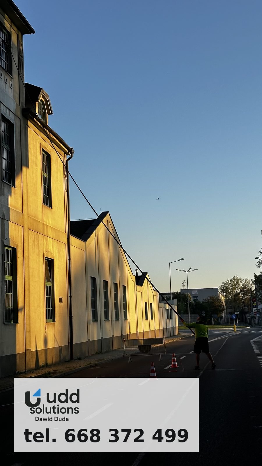 Mycie elewacji zabytkowego budynku